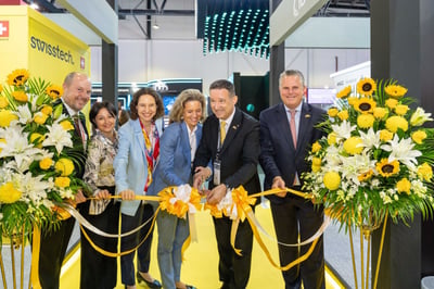 seminar-dubai-ribbon-cutting